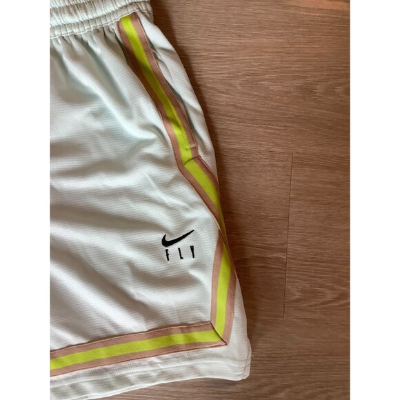 Nike Dri-FIT Fly Crossover Women's Light Blue Basketball Shorts Size XS - Picture 3 of 4